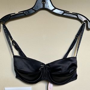 NWT - Victoria’s Secret - Black Bra - 36C